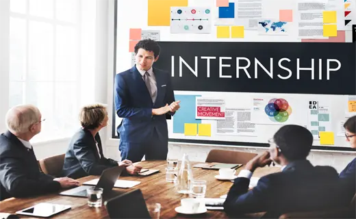 Internships offering real-time industry exposure in workplace settings